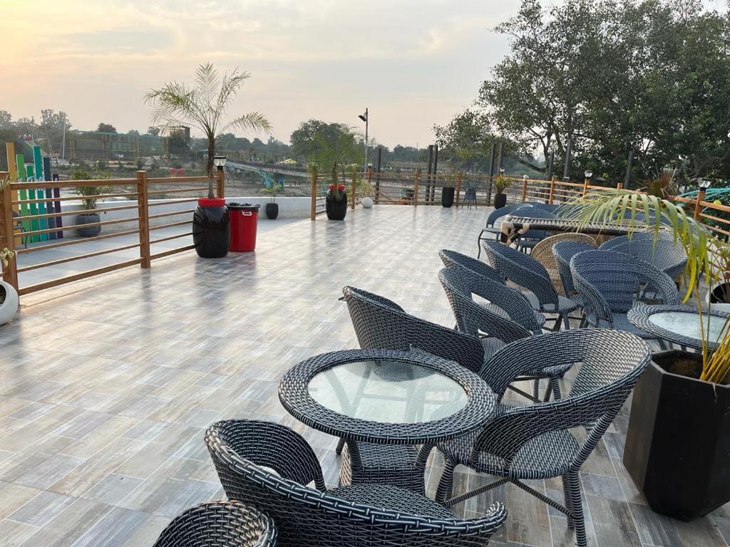 Hotel Eco Park Rewa Экстерьер фото
